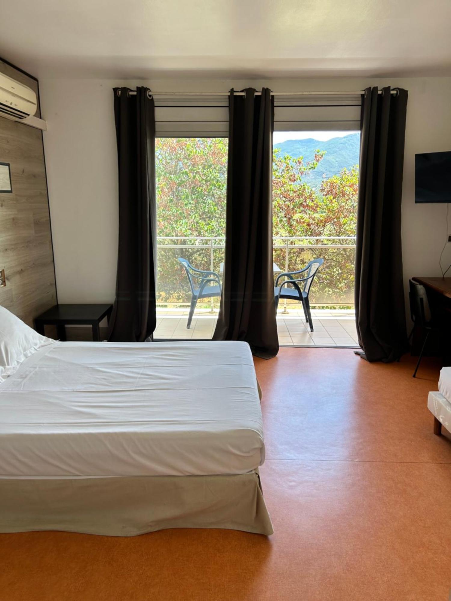 Hotel La Garenne Tresserre Ngoại thất bức ảnh